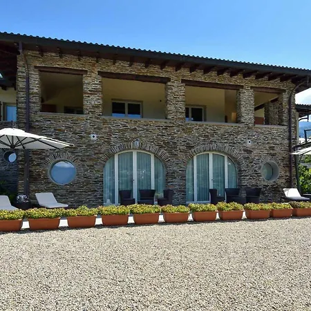 مزرعة للإقامة Il Colle